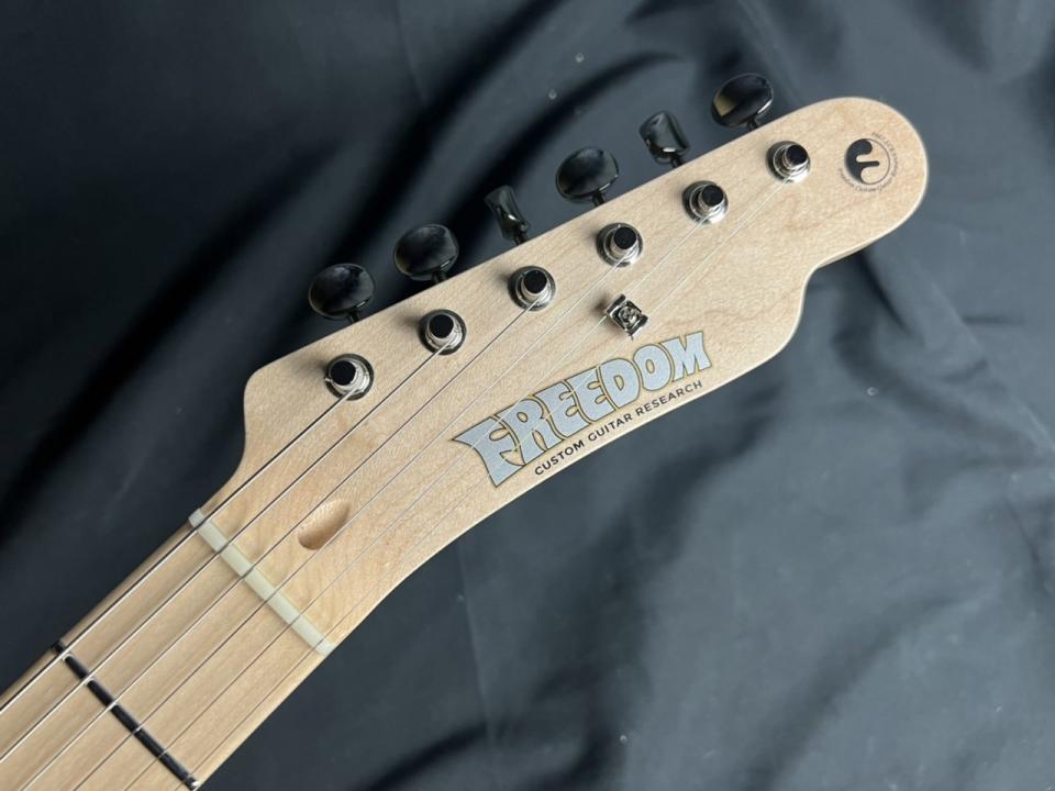 Freedom Custom Guitar Research Black Pepper Candy Apple Red