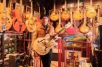 THE GUITAR LOUNGE_スタッフ紹介_1