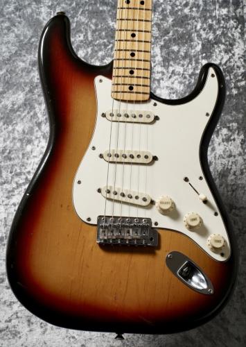 Fender 1974 Stratocaster / 3Tone Sunburst [3.49kg]