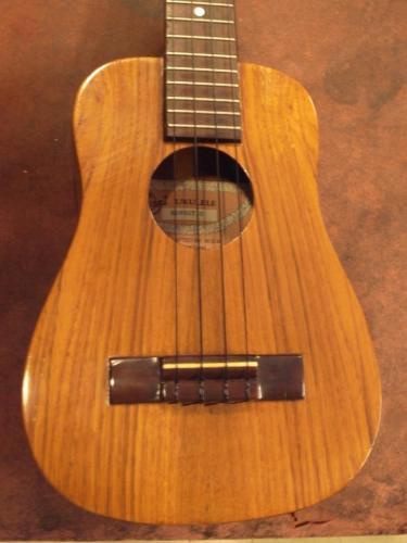 Tangi SOPRANO(マホガニー)