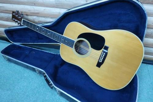 Martin D-35P / Old Style Decal Logo・Original Peg・Solid Spruce Top・Solid Rosewood Side and Back・Ebony Fingerboard and Bridge・1P-Mahogany Neck【With Original Hard Case】1989年製