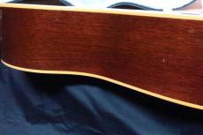 Gibson J-45 / Original Peg・Jacaranda Fingerboard and Belly Bridge・Straight Saddle・One Ring Rosette・Large Pick-guard・Spruce Top・Mahogany Side and Back【With Hard Case】 1957年製_4