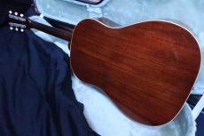 Gibson J-45 / Original Peg・Jacaranda Fingerboard and Belly Bridge・Straight Saddle・One Ring Rosette・Large Pick-guard・Spruce Top・Mahogany Side and Back【With Hard Case】 1957年製_5