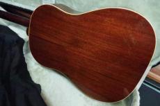 Gibson J-45 / Original Peg・Jacaranda Fingerboard and Belly Bridge・Straight Saddle・One Ring Rosette・Large Pick-guard・Spruce Top・Mahogany Side and Back【With Hard Case】 1957年製_6