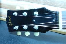 Gibson J-45 / Original Peg・Jacaranda Fingerboard and Belly Bridge・Straight Saddle・One Ring Rosette・Large Pick-guard・Spruce Top・Mahogany Side and Back【With Hard Case】 1957年製_7