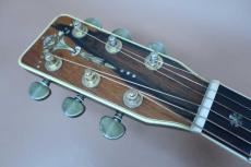 Cat's Eyes CE-2500 / Torch Inlay・U.S.A Grover 102G Peg・Ezo Spruce Top・Jacaranda Side and Back・ Snowflakes Cat’s Eye Inlay・Solid Abalone Trim and Rosette・Ebony Fingerboard and Long Saddle Bridge・本鼈甲 Pick guard 【W_7