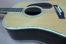 Cat's Eyes CE-2500 / Torch Inlay・U.S.A Grover 102G Peg・Ezo Spruce Top・Jacaranda Side and Back・ Snowflakes Cat’s Eye Inlay・Solid Abalone Trim and Rosette・Ebony Fingerboard and Long Saddle Bridge・本鼈甲 Pick guard 【W_12