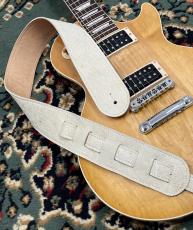 Grande uomo 白なめし  鹿革ストラップ