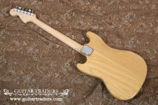 Fender 1977 Mustang_2