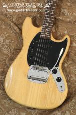 Fender 1977 Mustang_3