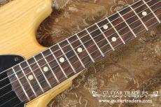 Fender 1977 Mustang_7