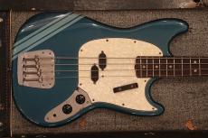 Fender 1970 Mustang Bass "Competition Burgundy"_3