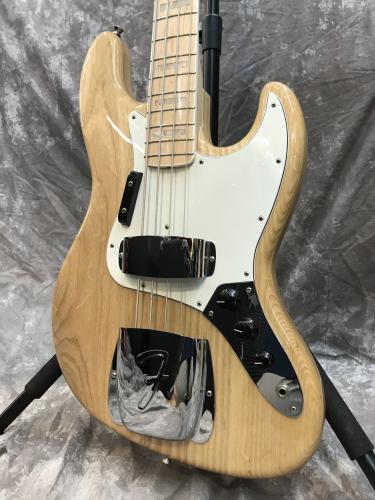 Fender HERITAGE 70's JAZZ BASS