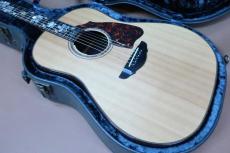 Terry's Terry Premium Terry PTJ-100 MS 45th Anniversary “Sakura”/ Abalone Sakura Inlay・Spruce Top・Indian Rosewood Side and Back・Abalone Rosette・Ebony Fingerboard and Bridge・Tortoise Color Pick guard 【With Original _3