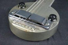 Rickenbacker Electro A-22_11
