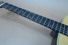 Martin D-28 CTM Brazilian / Limited Order of 19・Spruce Top・Brazilian Rosewood Side and Back・Old Decal Logo・Original peg・Herringbone Trim and Ivoroid Binding・Diamond Inlay・Ebony Fingerboard Long Saddle・【With _8