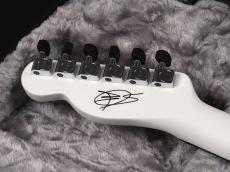 Fender Limited Edition FINNEAS American Acoustasonic Telecaster Ebony Fingerboard ~Satin Arctic White~_10