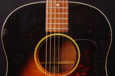 Gibson J-35_8