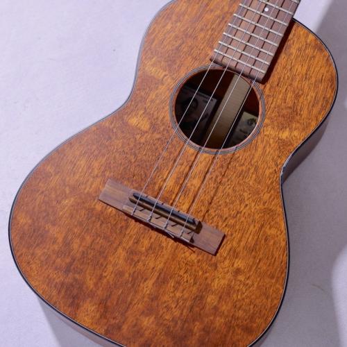 Martin 1T IZ Tenor Uke 2024年製【中古】【揺れるキルテッドマホガニー!】【クロサワ本店】【48回無金利分割】