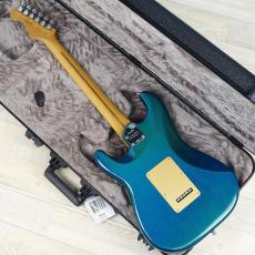 Fender Limited Edition American Ultra II Stratocaster HSS RMN Aurora Rainbow Metallic_6
