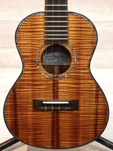 Ko'olau CS Tenor Custom Curly Koa 【2023年製】【テナー/ハワイアンコア】【コンテンポラリーシリーズ】【ピックアップ搭載】【送料込】