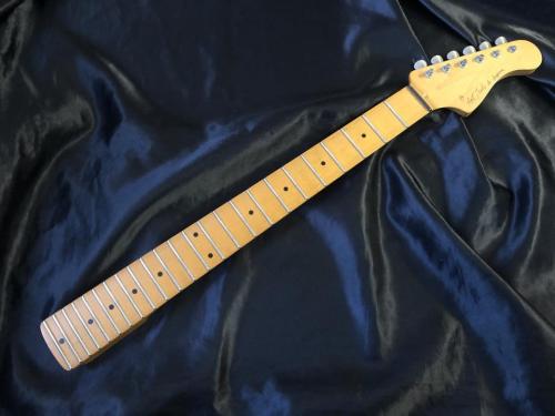 Art Tech 製メイプルネック　ミディアムスケール　24F