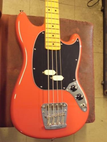 Fender American Professional Classic Mustang Bass (2025)