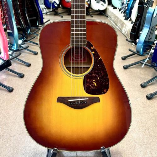 YAMAHA FG720S