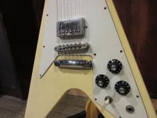 Gibson 1983 FLYING V White_3