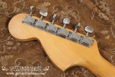 Fender 1977 Mustang_5