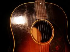 Gibson J-45【1951年製 初期モデル 演奏性・サウンド抜群!  良いヴィンテージをお探しだった方にオススメです! 】ぜひ解説試奏動画ご覧下さい。_14