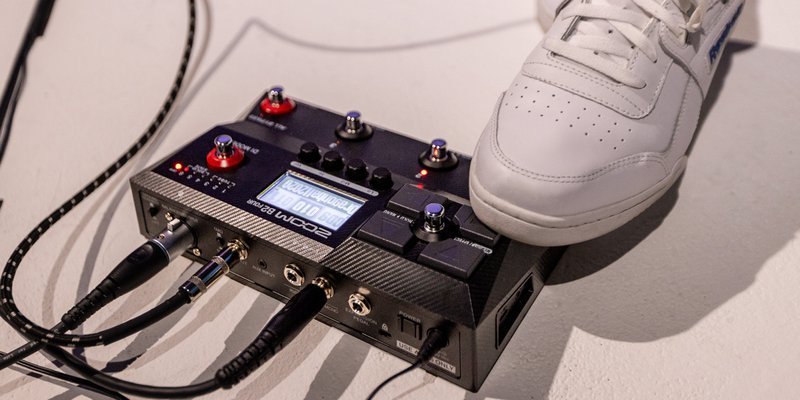 ZOOM B2 FOUR【オンラインストア限定】 新品 1232954 ZOOM