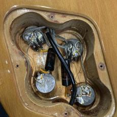 Gibson 1973 Les Paul Deluxe Gold Top P-90_11