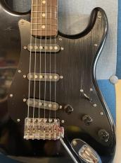 Honky Tonk Guitars Black Caster_5