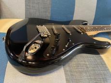 Honky Tonk Guitars Black Caster_8