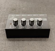 BEHRINGER MX400_3