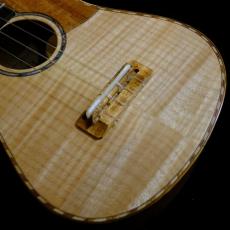 KOU ukulele Soprano LN Bell shape  - Curly Maple -_8