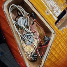 Valley Arts USA Custom Stratocaster HH【シリアル50番以内】_11