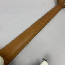 Suhr Custom Modern Antique Rosted Alder Body Chambered Nickel frets  - Olympic White【現物画像】_11
