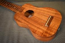 Kamaka Soprano WhiteLabel【VINTAGE/1980s】