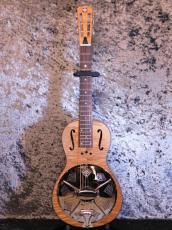 Republic Guitars Parlor Size Miniolian Sunburst / Diamond cone cover