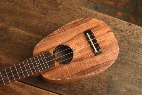 四弦舎 Soprano Pineapple PS365