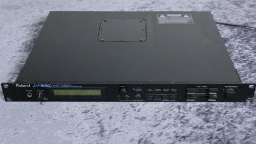 Roland JV-880【中古】