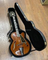 T and Joodee (Shiro Tsuji) gem-B_8