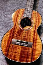 Kamaka 【決算セール!】【USED】HF-3D2I 2022年製 【テナー】【PUあと付け搭載、極杢品】【池袋店在庫品】