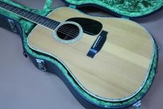 Cat's Eyes CE-2000 / Torch Inlay・U.S.A Grover 102 Peg・Solid Ezo Spruce Top・Solid Jacaranda Side and Back・ D-41 Style Solid Abalone Trim and Rosette・Ebony Fingerboard and Bridge・Under Finish Pick guard 【With Orig_3
