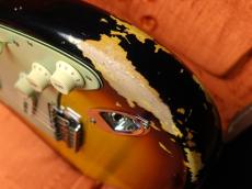 Fender Custom Shop 1960 Stratocaster Heavy Relic Faded Aged 3-Color Sunburst_11