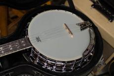 ARIA SB-40　5弦バンジョー 　ハードケース付き　マイク搭載アンプに繋げる　エレキバンジョー　Banjo_3