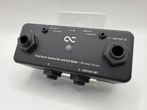 One Control Minimal Series Pedal Board Junction Box with BJF Buffer