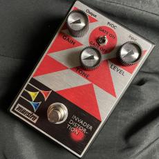 Maestro Invader Distorti